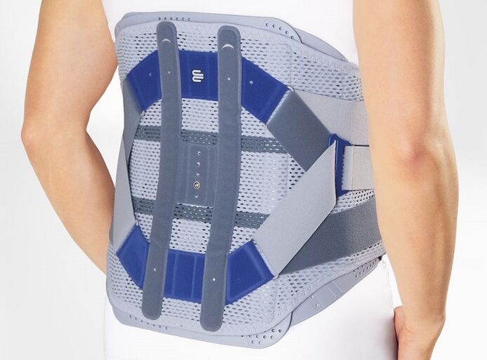 Use a corset after the surgical treatment of lumbar osteochondrosis